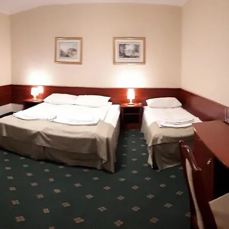 Hotel Batory 3*