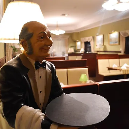 Batory Отель 3*