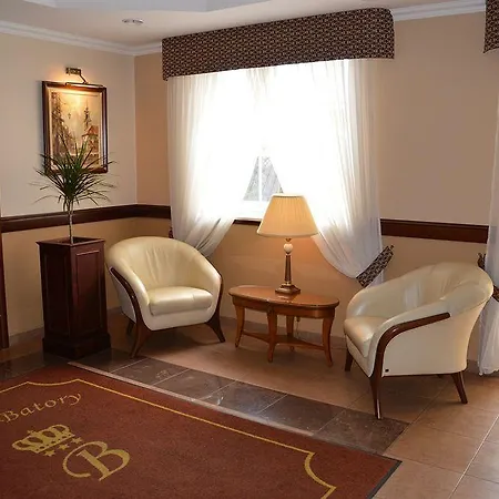 Batory Отель Тлущ