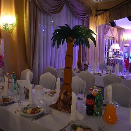 Batory Отель Тлущ