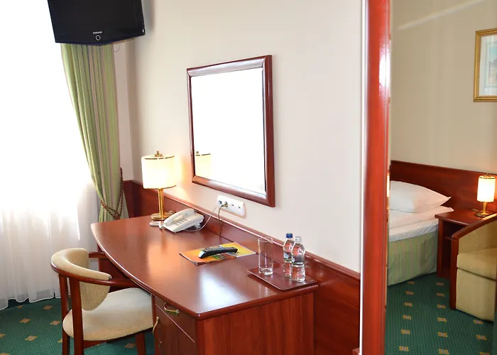 Hotel Batory Tłuszcz