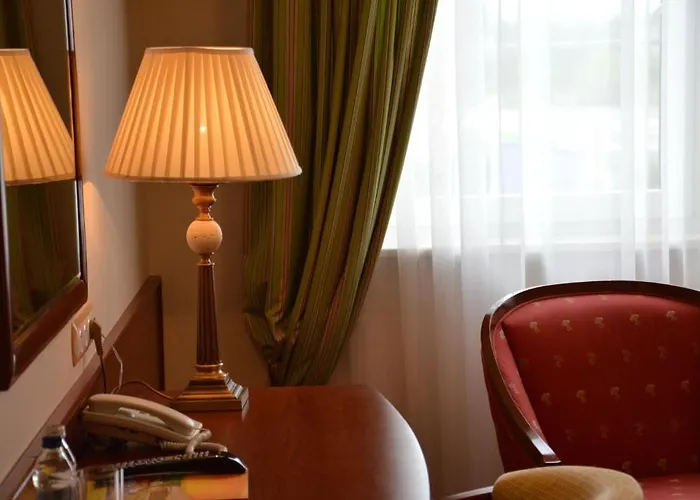 Batory Hotel Tłuszcz